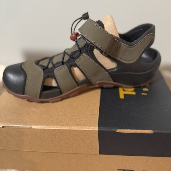 Men's Teva Flintwood Fisherman Sandal, Size 10, NIB - Picture 1 of 6